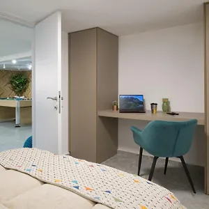 Romsuites - With Jacuzzi & Pool Table, Center, Bahai Garden דירה חיפה